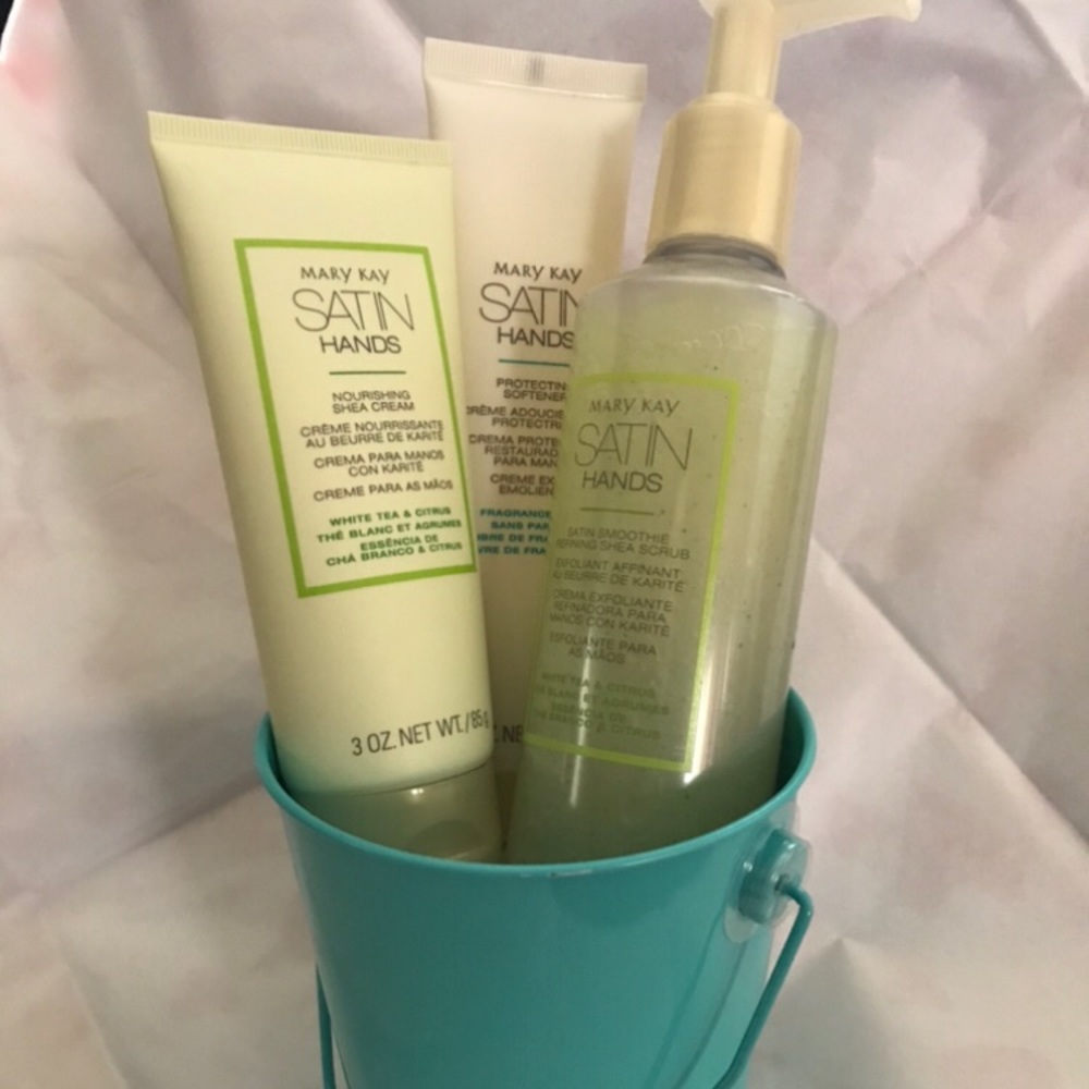 White tea and citrus Satin hands Pampering set